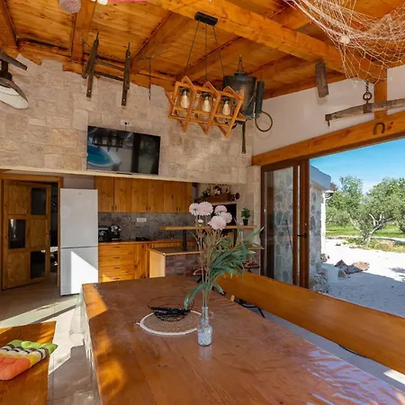 Villa Eco Stone House Santa Maria With Pool